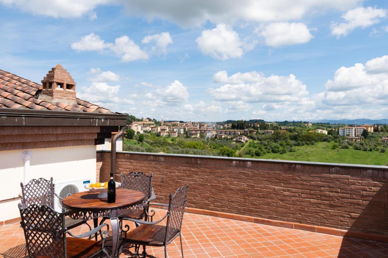 Luglie 360° Panoramic Terrace Apartment Сиена Екстериор снимка