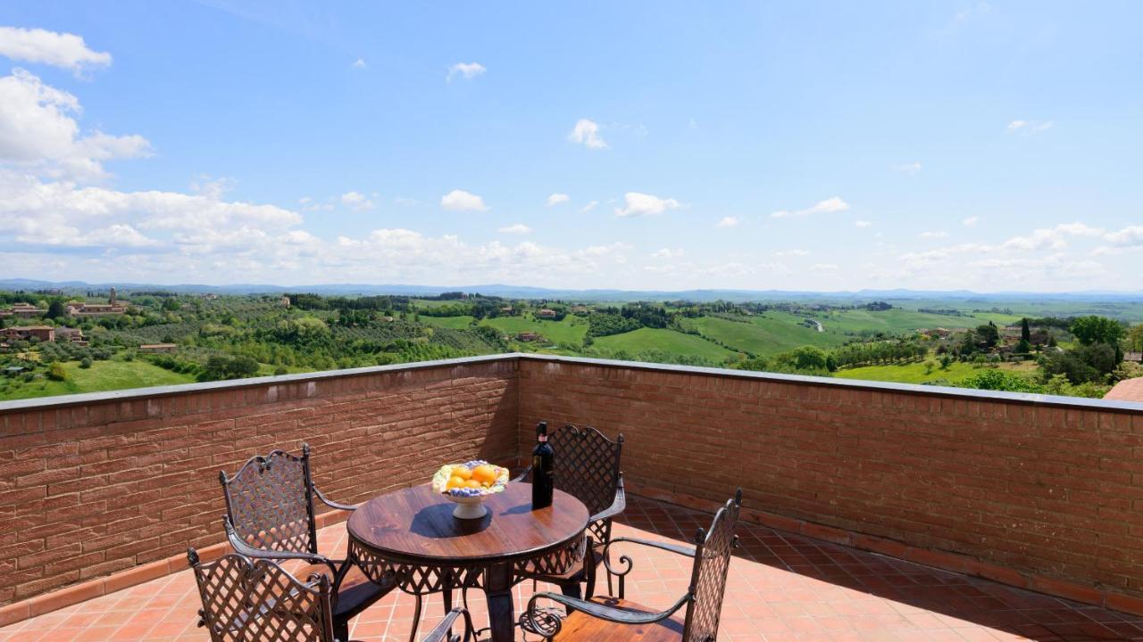 Luglie 360° Panoramic Terrace Apartment Сиена Екстериор снимка